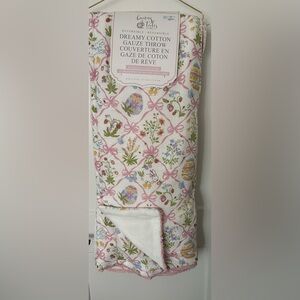 Dreamy Cotton Gauze Throw with Floral Design